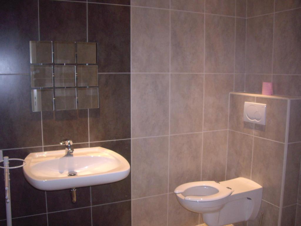 Les Rives Du Loup Hotell Tourrettes-sur-Loup Rum bild