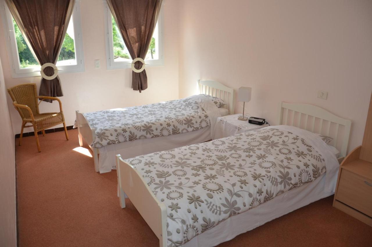 Les Rives Du Loup Hotell Tourrettes-sur-Loup Rum bild