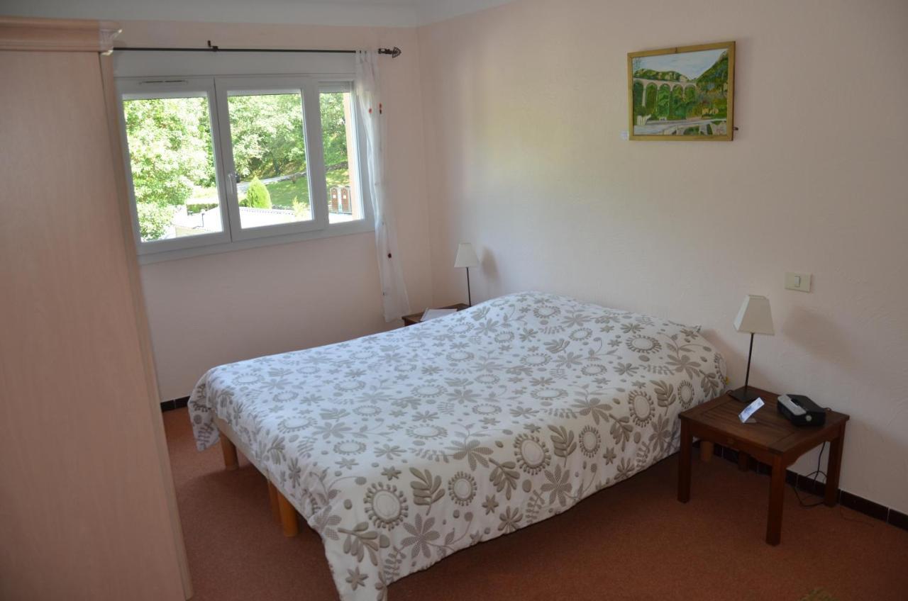 Les Rives Du Loup Hotell Tourrettes-sur-Loup Rum bild